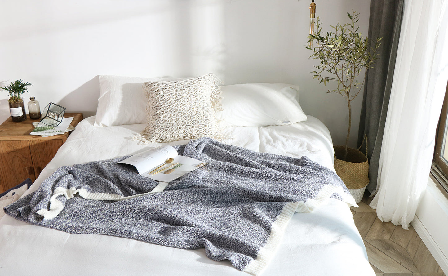 The Essential Textured Lounge Throw | Muted Sage